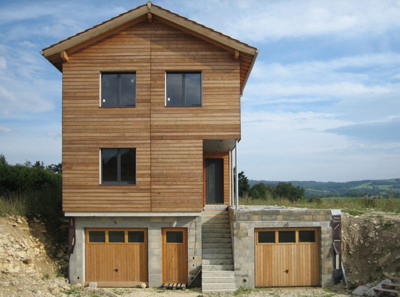 façade entrée - maison ossature bois par Eric Viprey, Cambiums - Jura - France