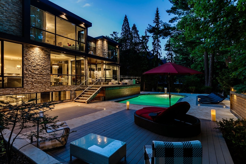 terrasse de nuit - Ashley Park House par Barroso Homes - Toronto, Canada