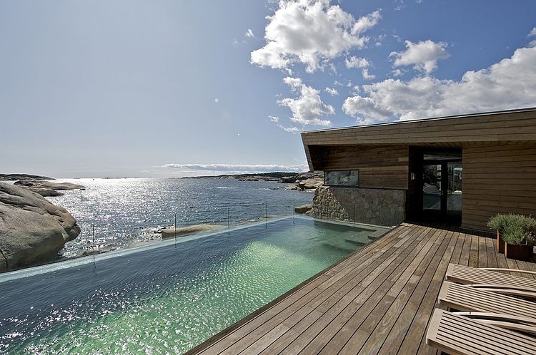 piscine et vue sur mer  - maison bois et pierre par jarmund et vigsnaes architects - Vestfold, Norvège