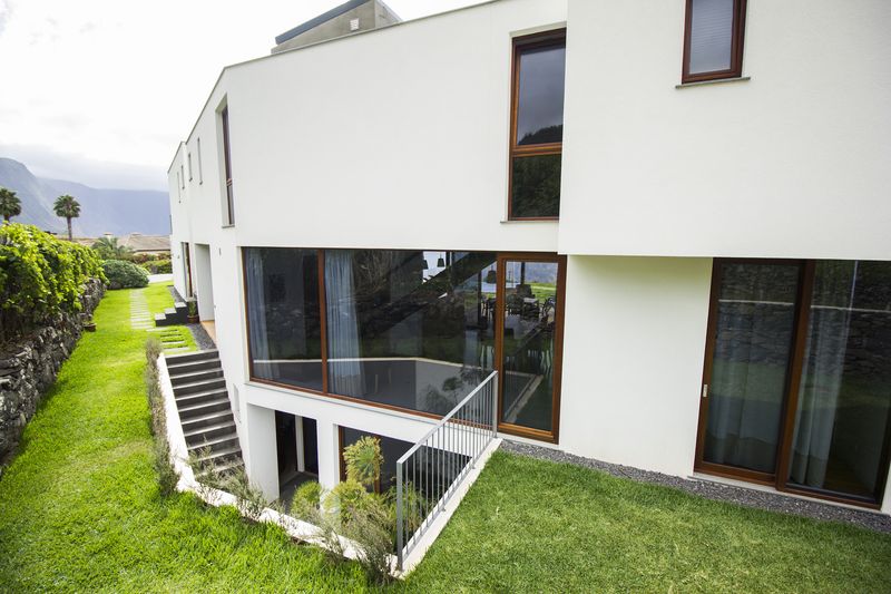 entrée arrière - Casa do Miradouro par Dirck Mayer - Ponta Delgada, Madère, Portugal