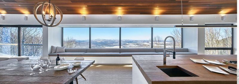 Chalet de ski laurentien par RobitailleCurtis à Saint-Donat-de-Montcalm, Canada